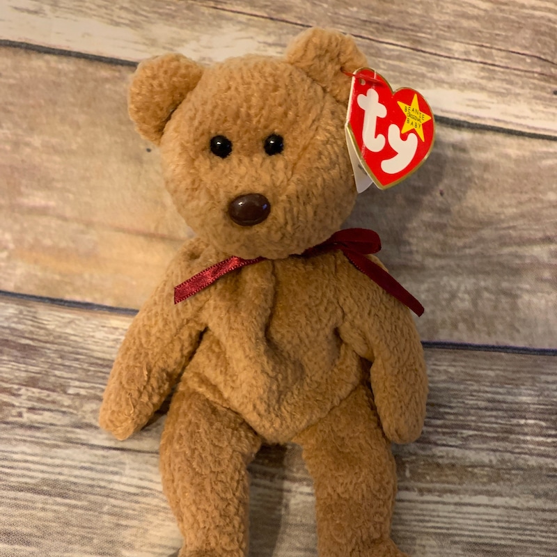 How to find hotels with excellent customer service ratings